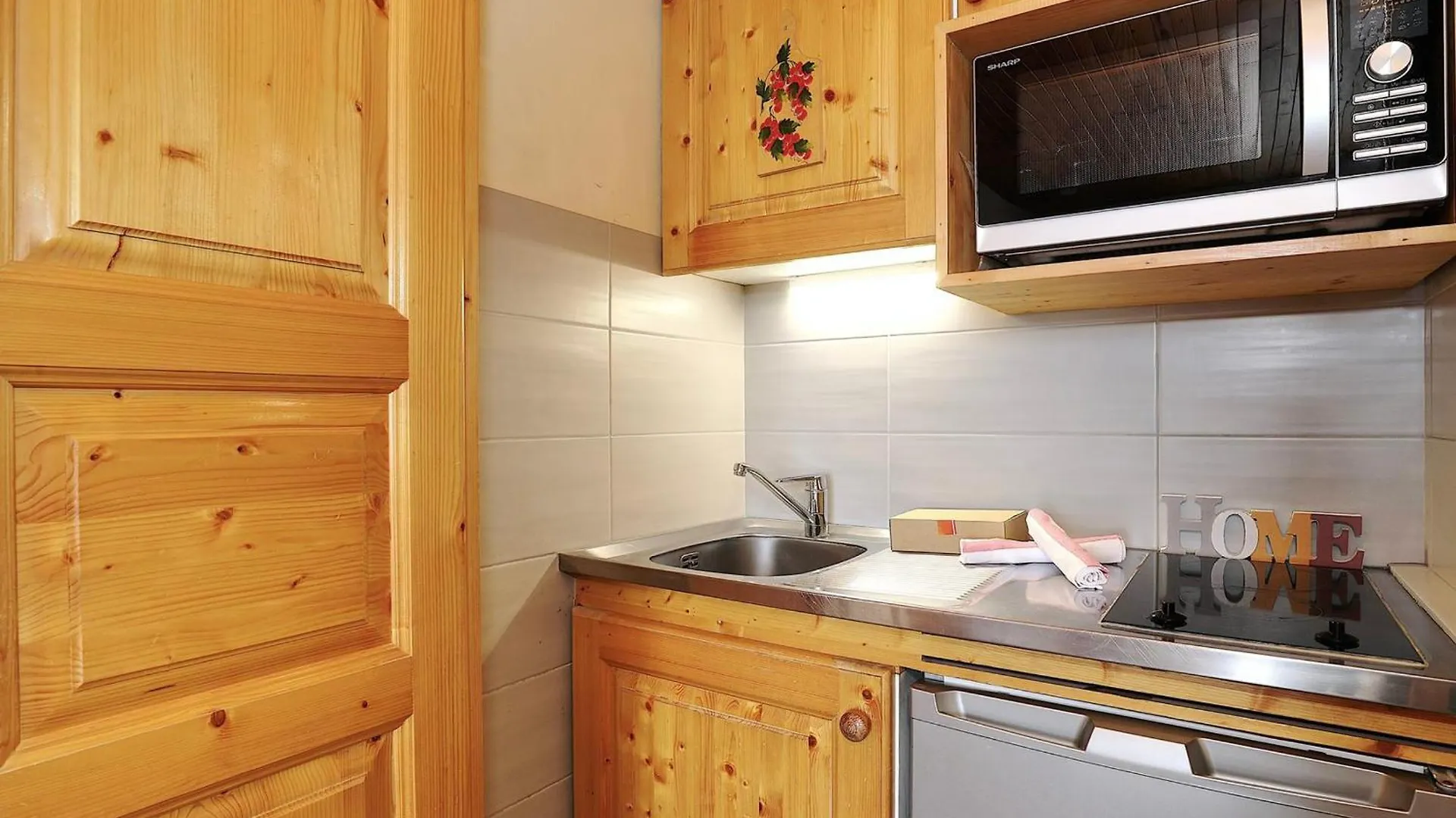 Apartment Courchevel : Appt Central 4 Pers, Proche Pistes - Fr-1-575-230 France